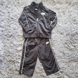Nike toddler tracksuit